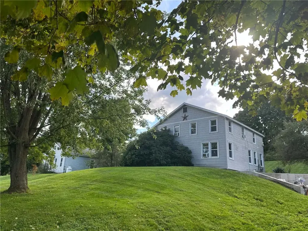 2021 State Highway 7, Bainbridge