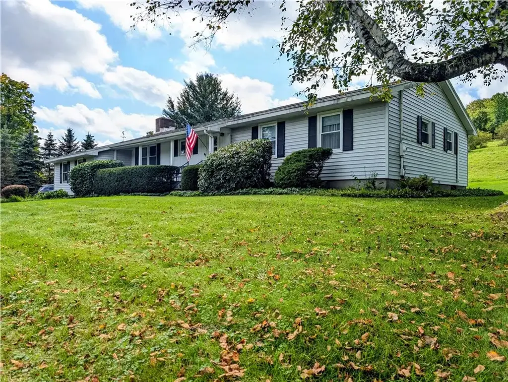 306 East Street, Oneonta
