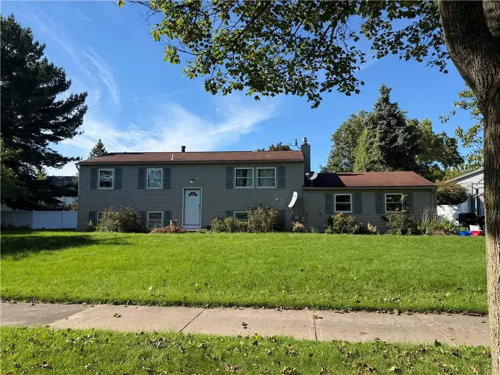16 Klafehn Drive, Parma