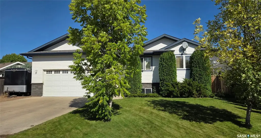 10305 Hock Avenue, North Battleford