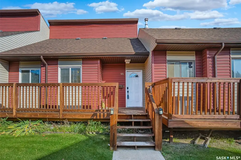 331 Pendygrasse Road 44, Saskatoon