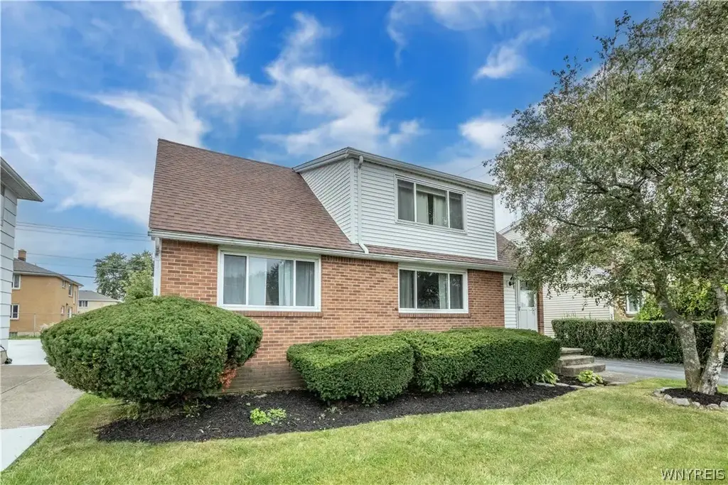 31 Wellington Road, Cheektowaga