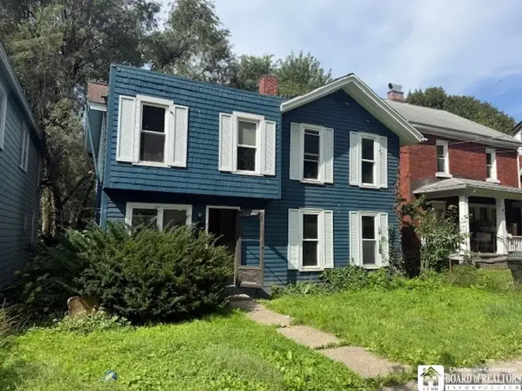 907 Prendergast Avenue, Jamestown