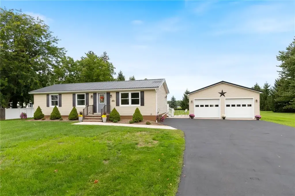 10429 Salter Road, Rose