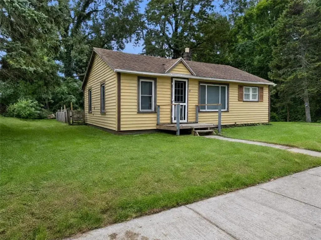 17 Spring Street, Sodus