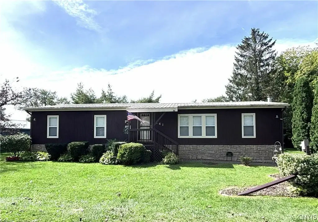 141 Larkin Avenue, Sullivan