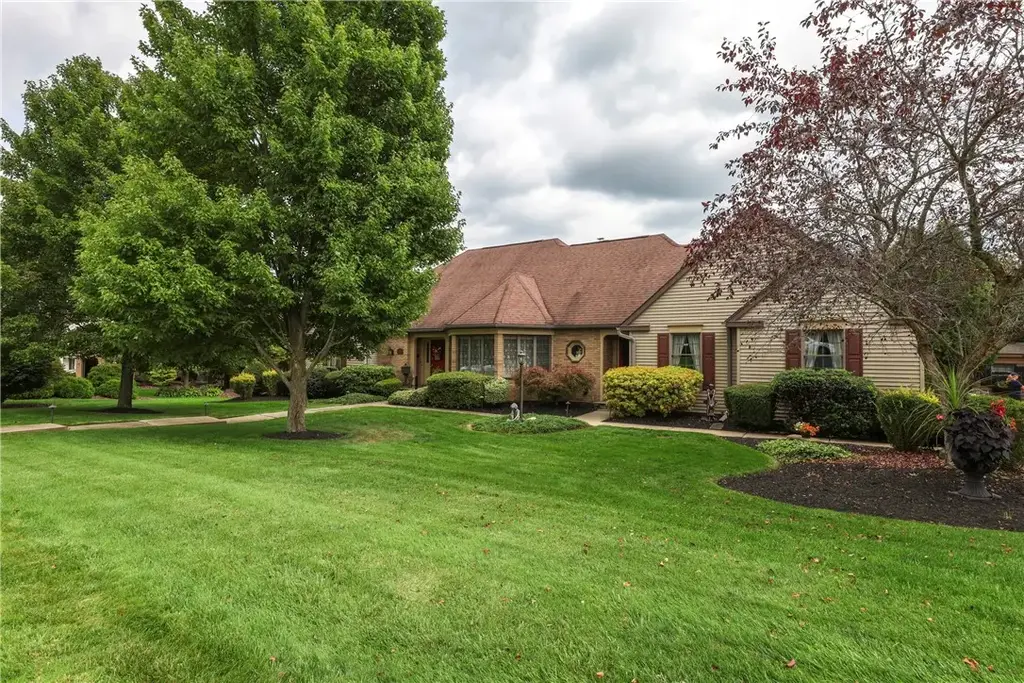 208 Lincoln Road, Horseheads