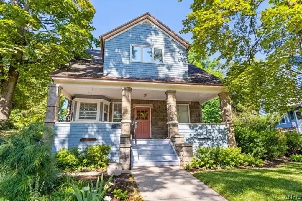 732 Lancaster Avenue, Syracuse