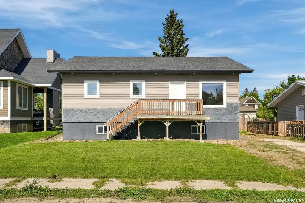 406 3rd Street, Kenaston