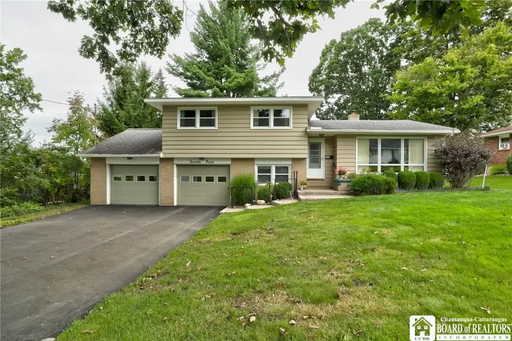 24 Hilldale Avenue, Jamestown