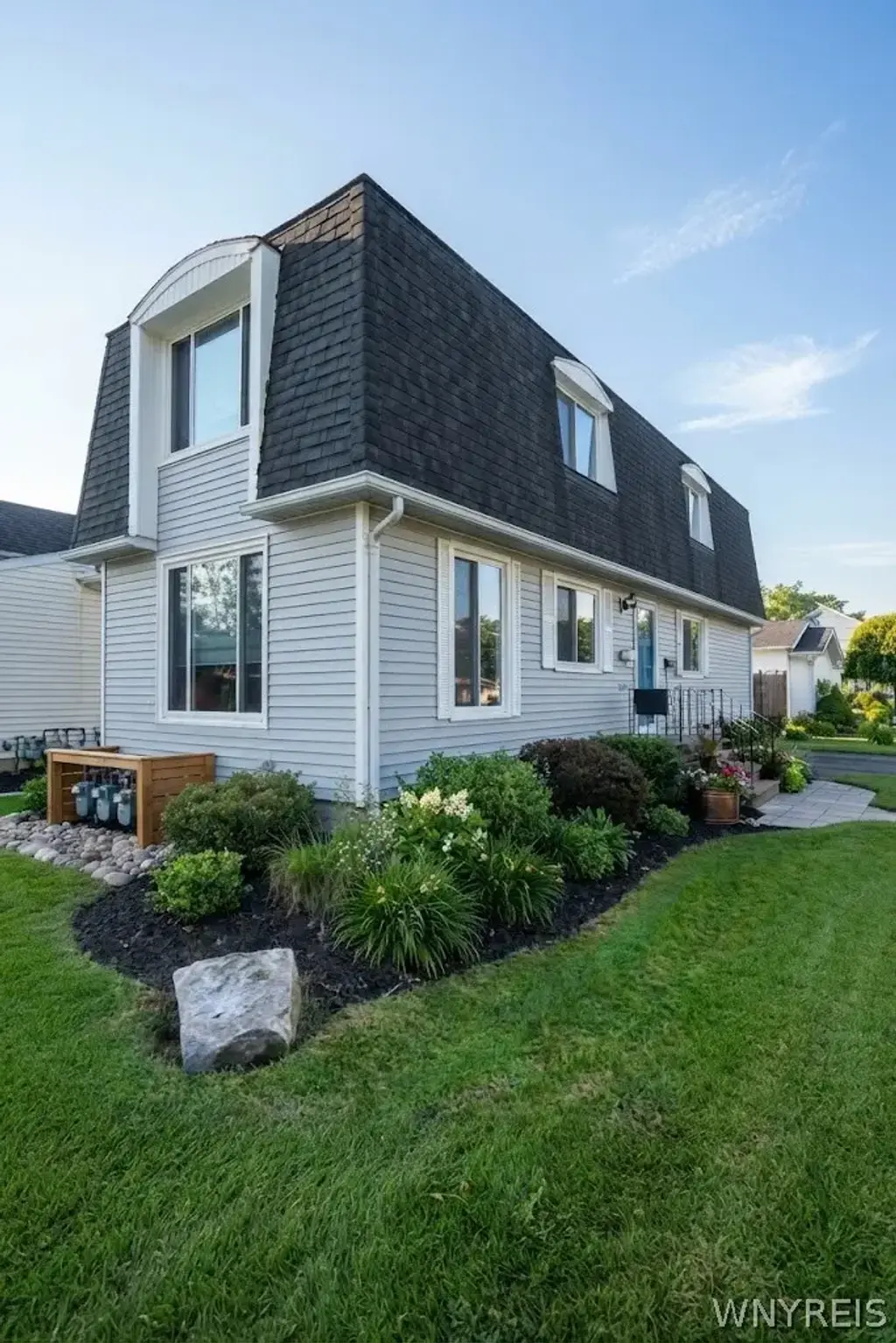 21 The Common, Lockport City