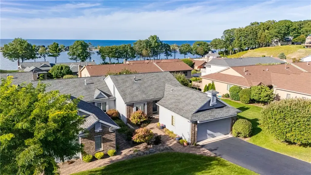 663 Midship Circle, Webster