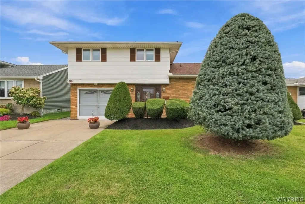 59 Fairoaks Lane, Cheektowaga
