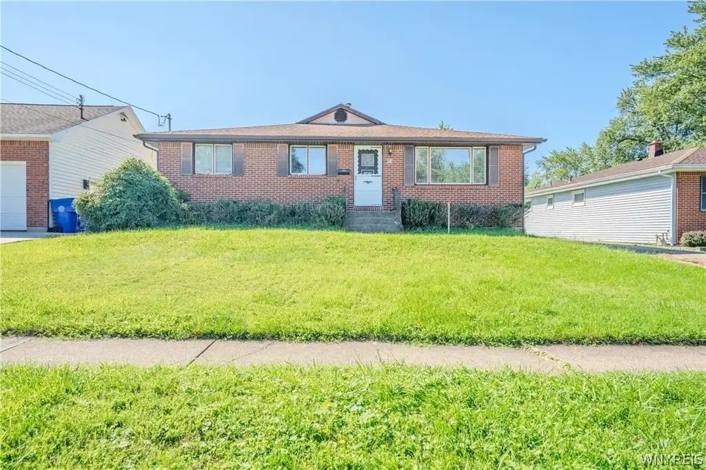 81 Laurelton Drive, West Seneca