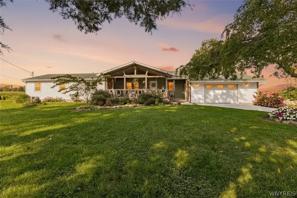 2392 Checkered Tavern Road, Hartland