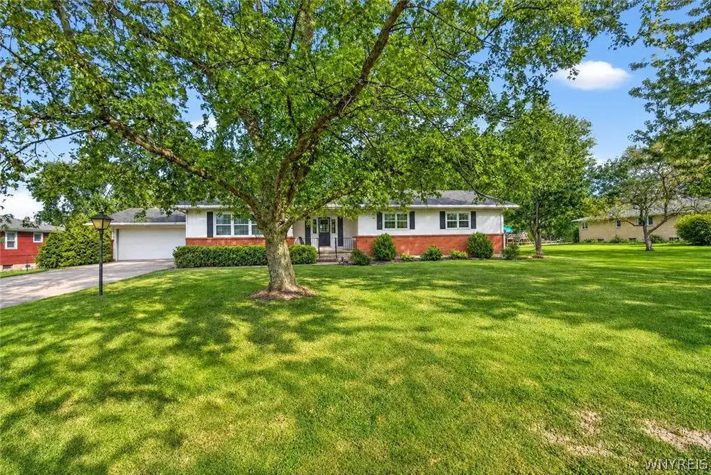 2637 Stony Point Road, Grand Island