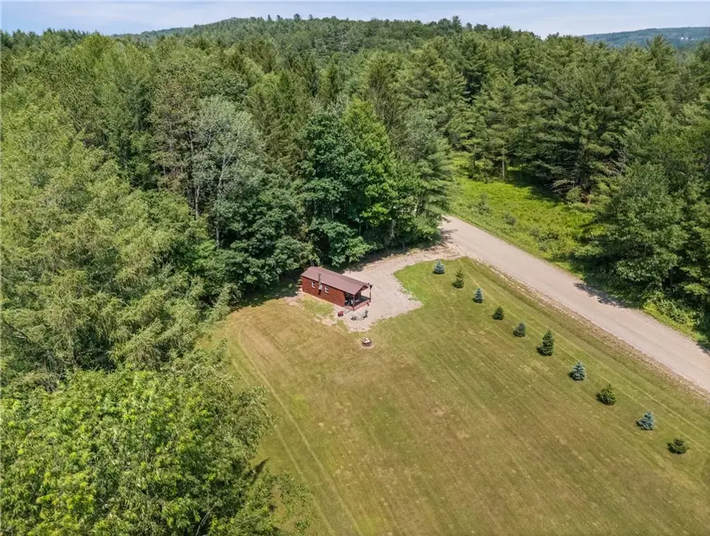 8357 Middle Road, Angelica