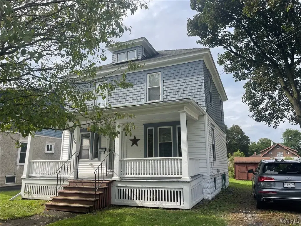 582 Elizabeth Street, Oneida