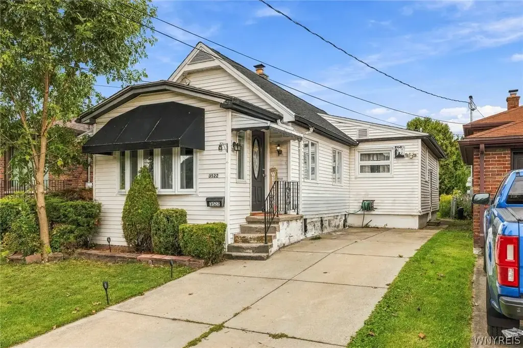 3522 Ontario Avenue, Niagara Falls