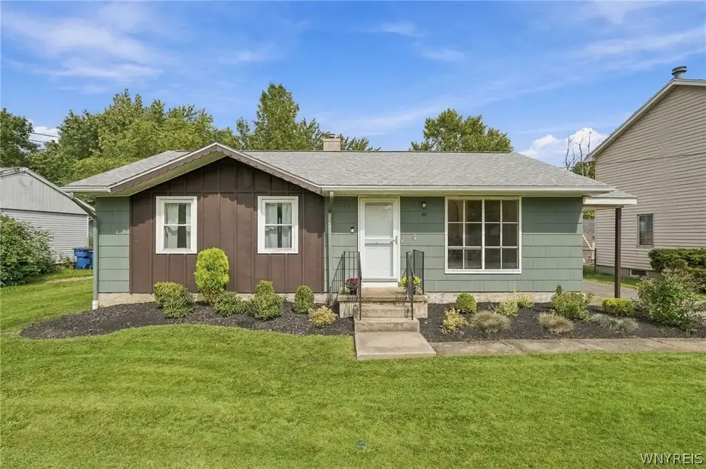 387 Frankhauser Road, Amherst