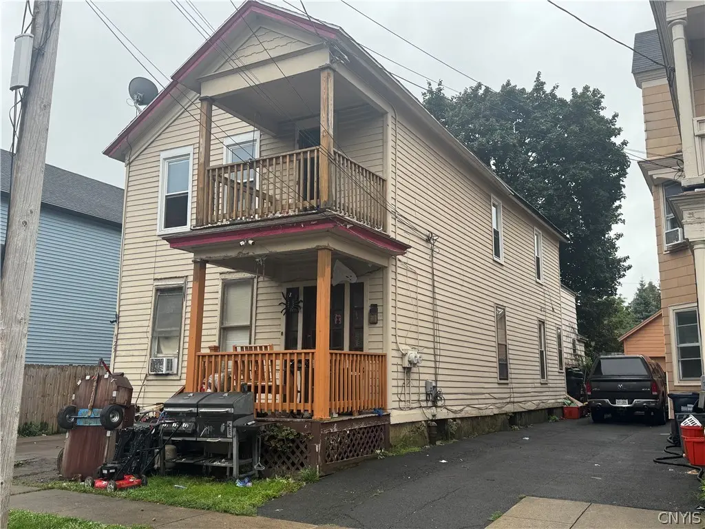 Photo of Listing #S1716156