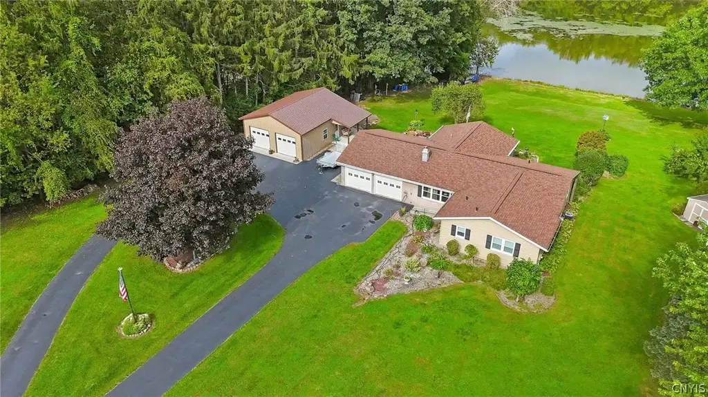 7070 Plainville Road, Lysander