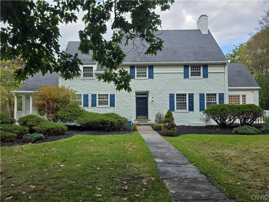 1103 Parkwaye, Utica