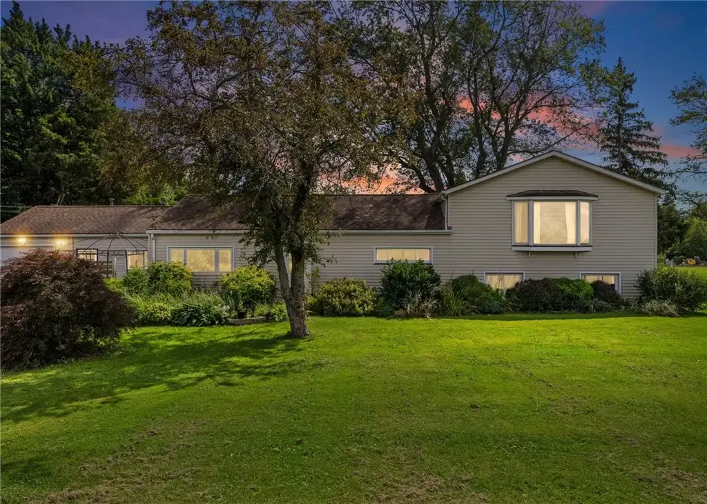 1235 Peck Road, Parma
