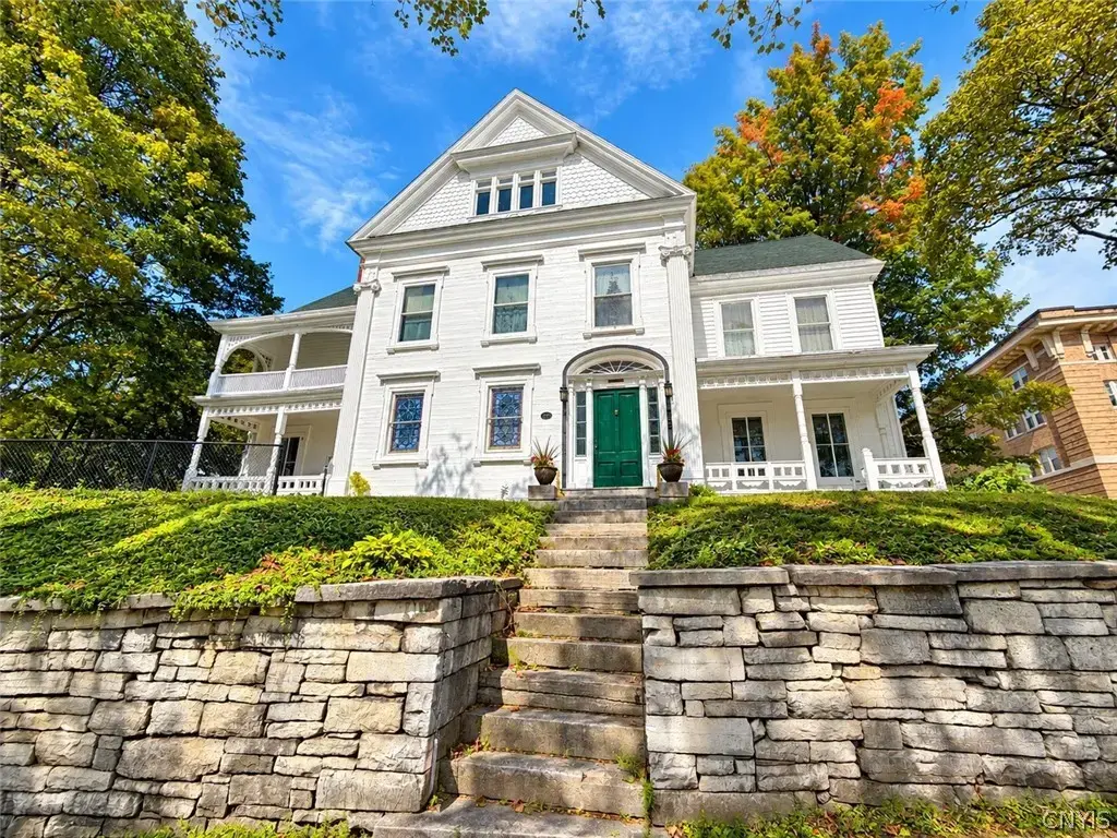 528 Garden Street, Little Falls City