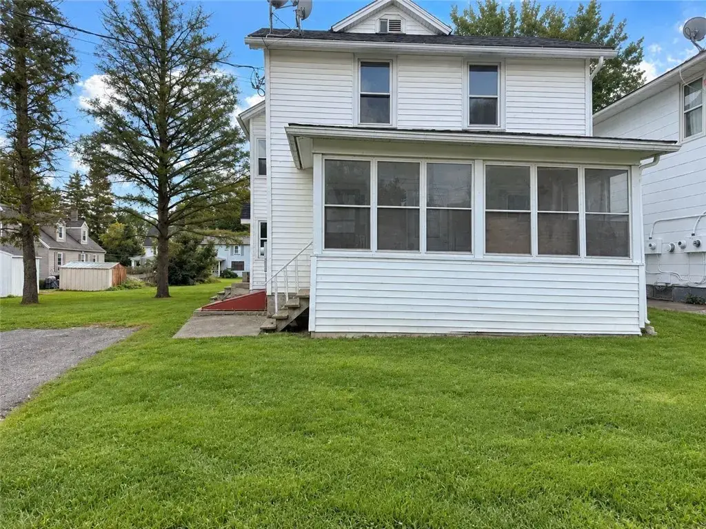 31 Hopkins Street, Mt Morris