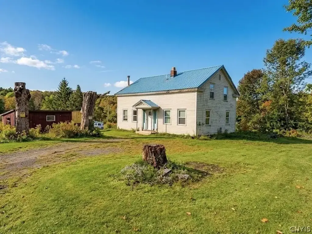 5500 Crofoot Hill Road, West Turin