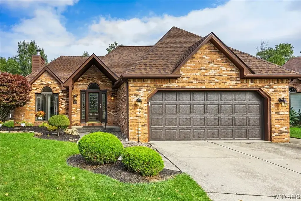49 Bradfield Drive, Amherst