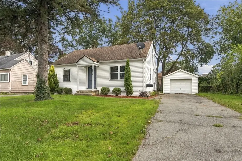 237 Bancroft Drive, Greece