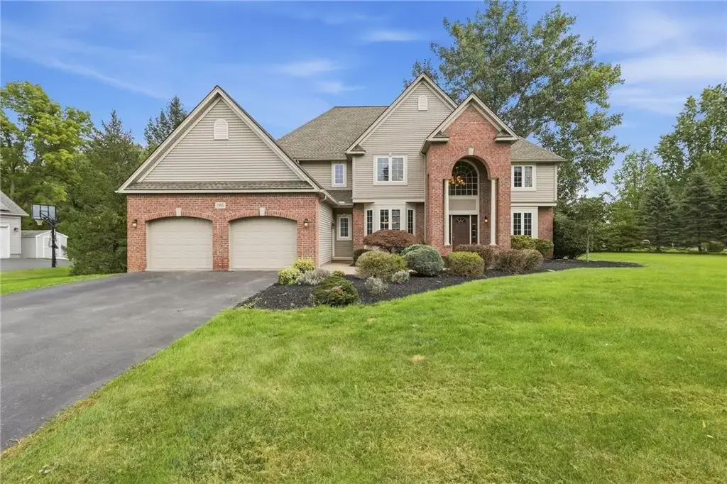 1360 Sagebrook Way, Webster