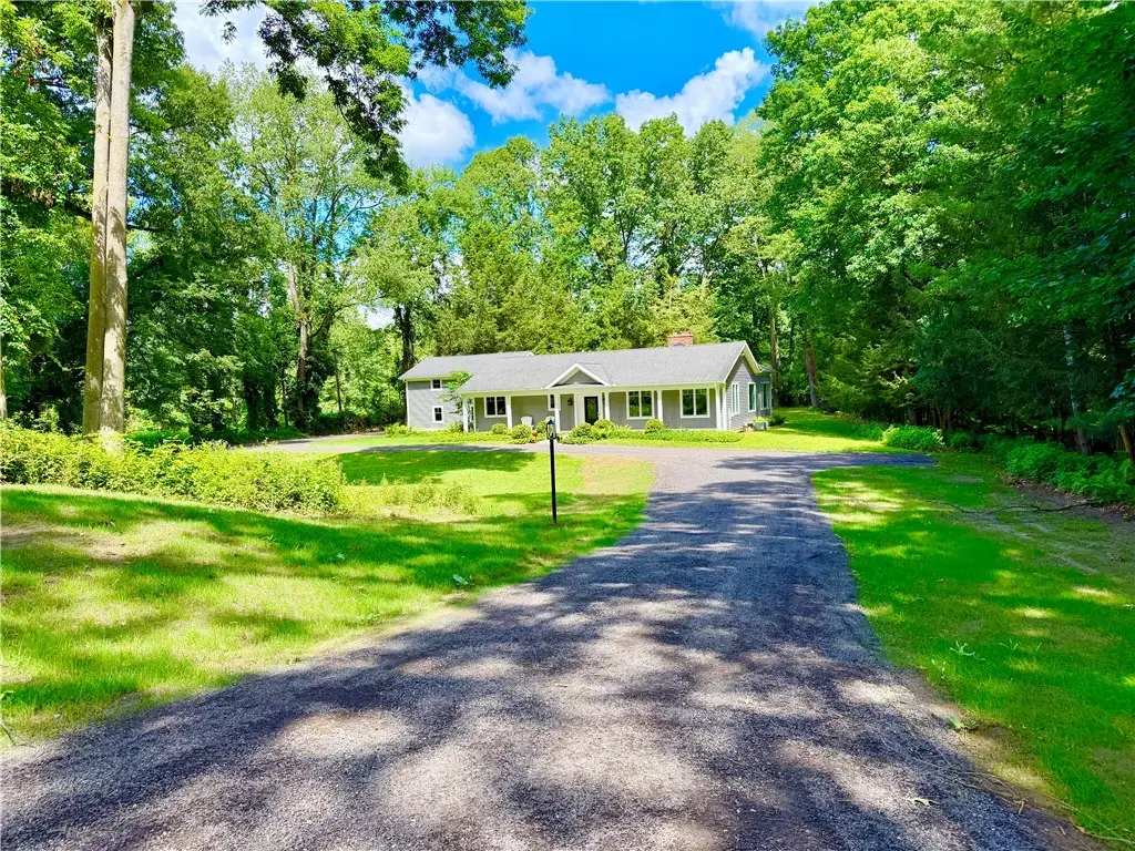 157 Crescent Hill Road, Perinton