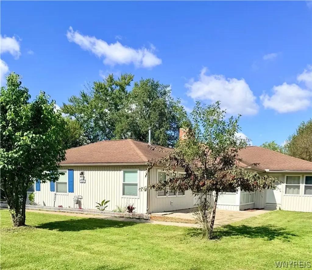 120 Westchester Road, Amherst
