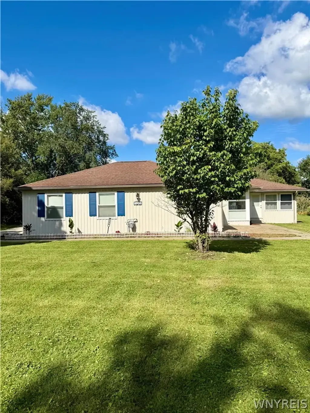 120 Westchester Road, Amherst