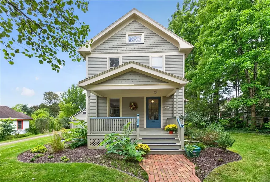 27 Locust Street, Pittsford