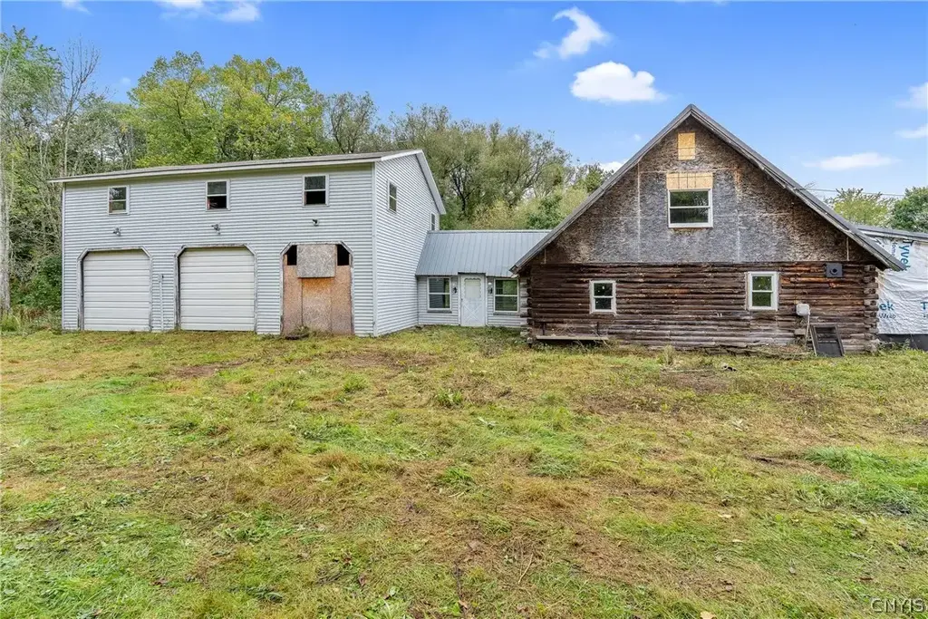 163 Cape Horn Road, Volney
