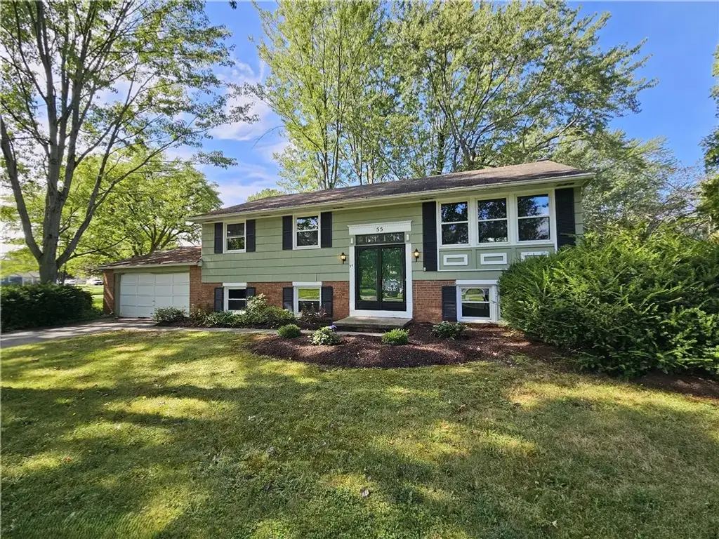 55 Marble Dr, Greece