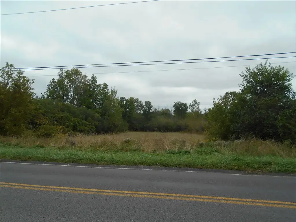 Division Street Road, Throop