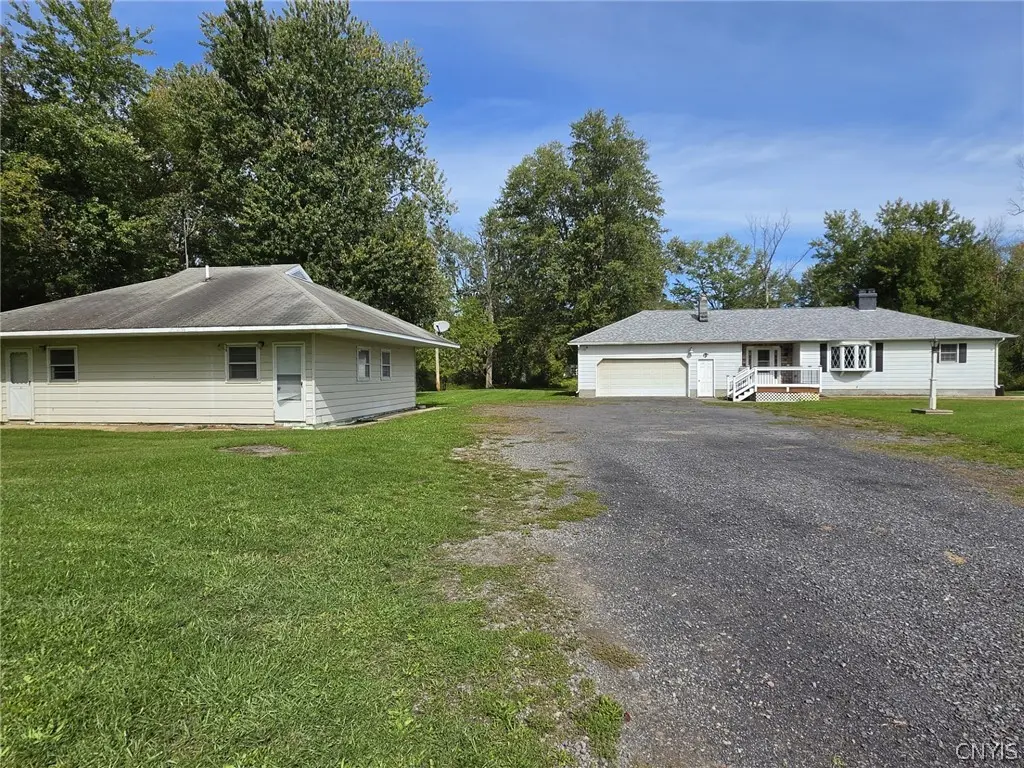 Photo of Listing #S1716709