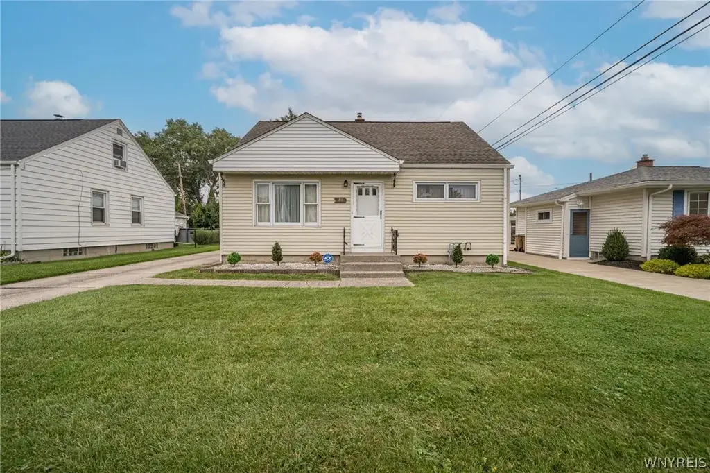 40 Petan Drive, Cheektowaga