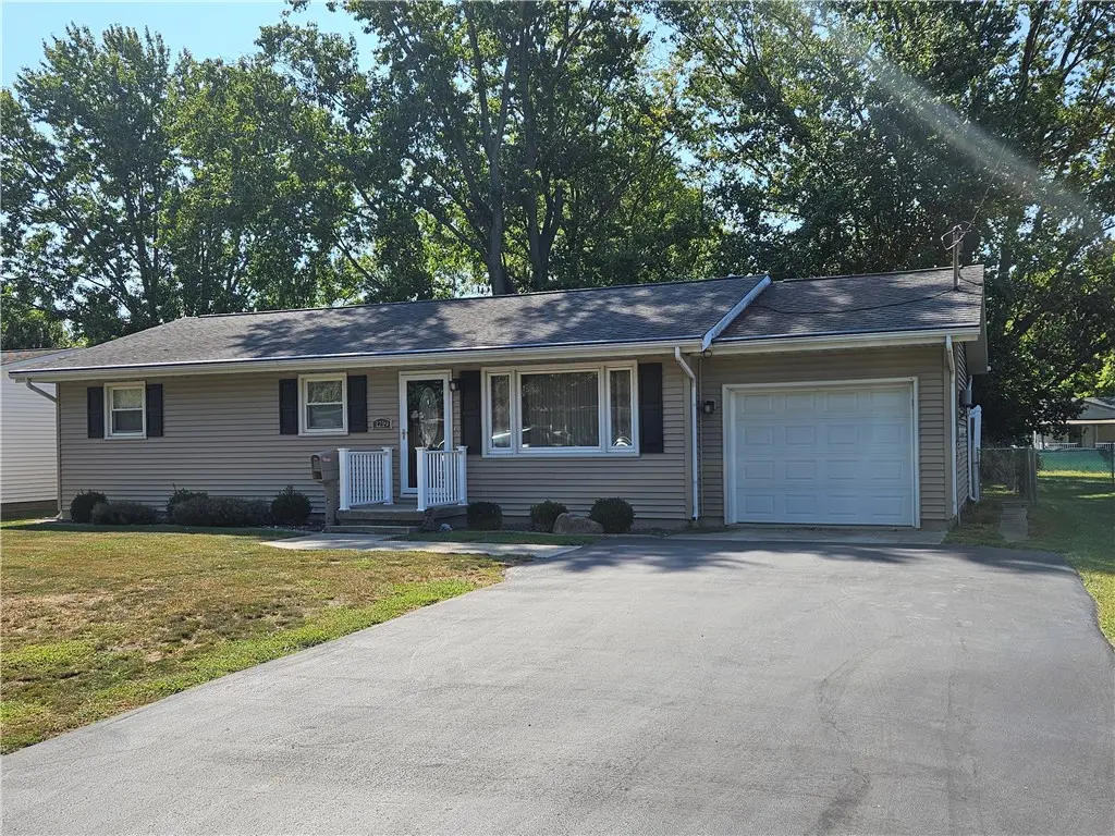 1219 W Edwards Street, Sullivan
