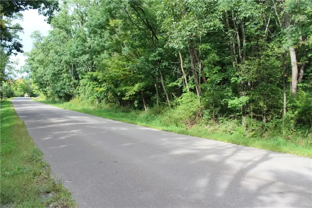 294 Jennings Road E, Veteran