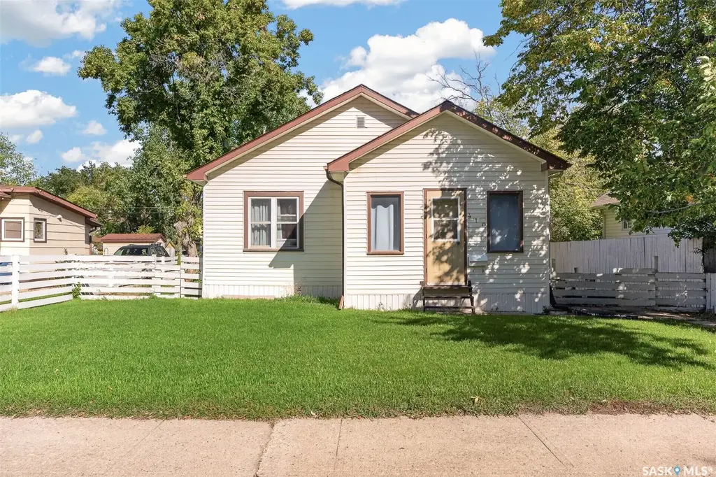 410 Grandview Street W, Moose Jaw