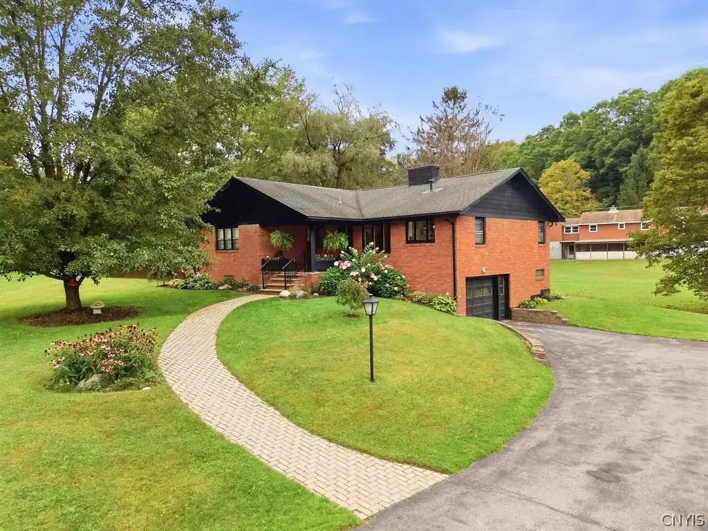 2425 Amidon Drive, Marcellus