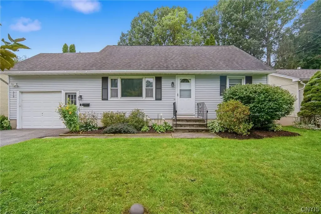319 Shaver Avenue, Clay