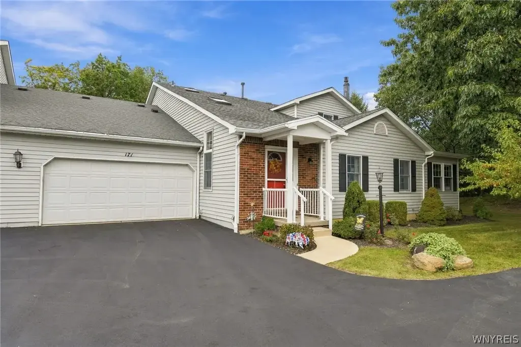 171 Stepping Stone Lane, Orchard Park