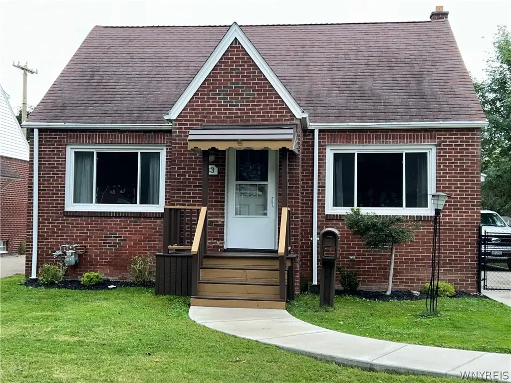 83 Kirkwood Drive, West Seneca